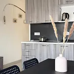 Апартаменты Aquavista - Lakeview With Pool *