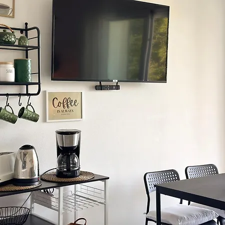 Aquavista - Lakeview With Pool דירה