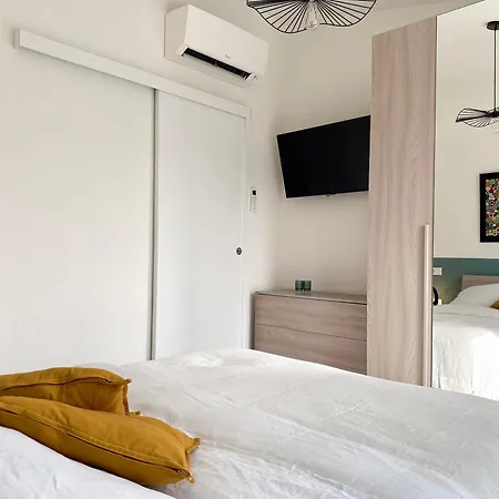 Aquavista - Lakeview With Pool Appartement *