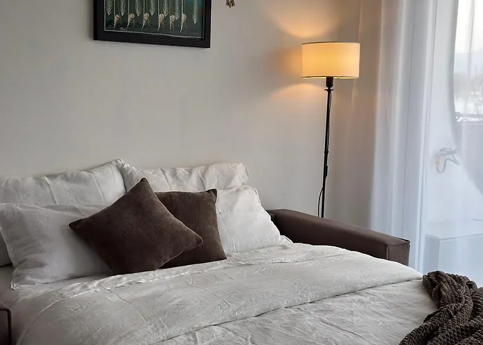 Aquavista - Lakeview With Pool 아파트 *