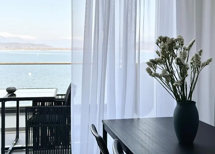 Aquavista - Lakeview With Pool 도멜레토