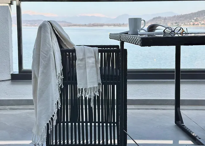 아파트 Aquavista - Lakeview With Pool