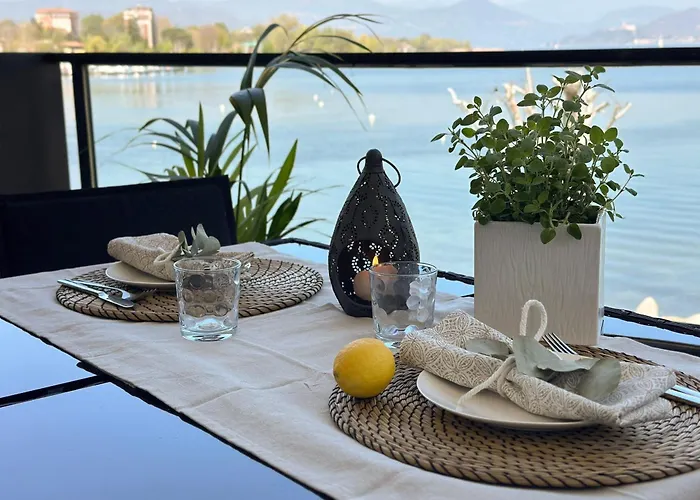 아파트 Aquavista - Lakeview With Pool *